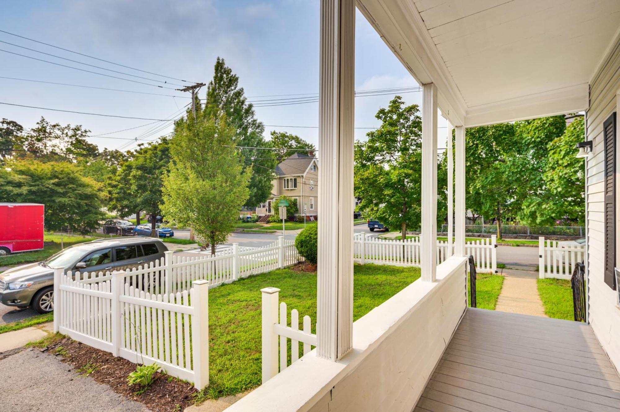 9 Mi To Dtwn Boston Cozy Malden Apartment Bagian luar foto
