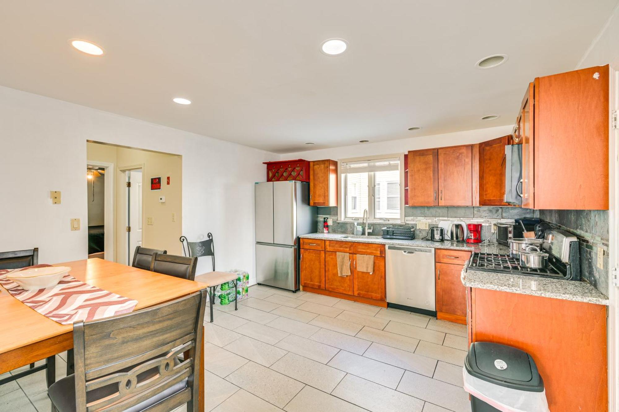 9 Mi To Dtwn Boston Cozy Malden Apartment Bagian luar foto